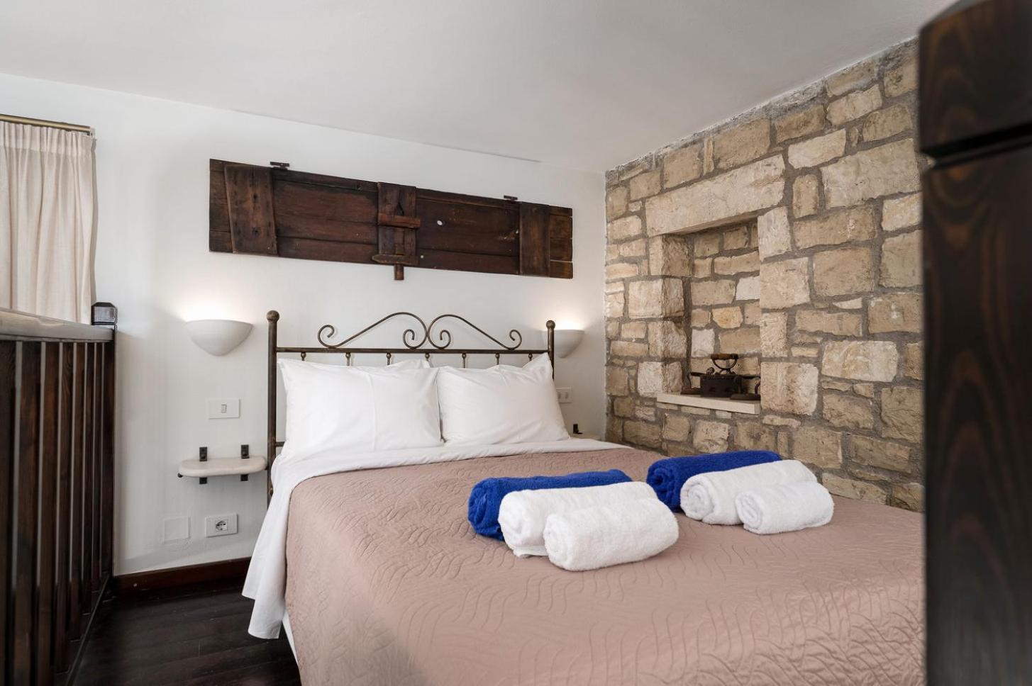 Orelia Cretan Deluxe Apartments Камиларион Экстерьер фото